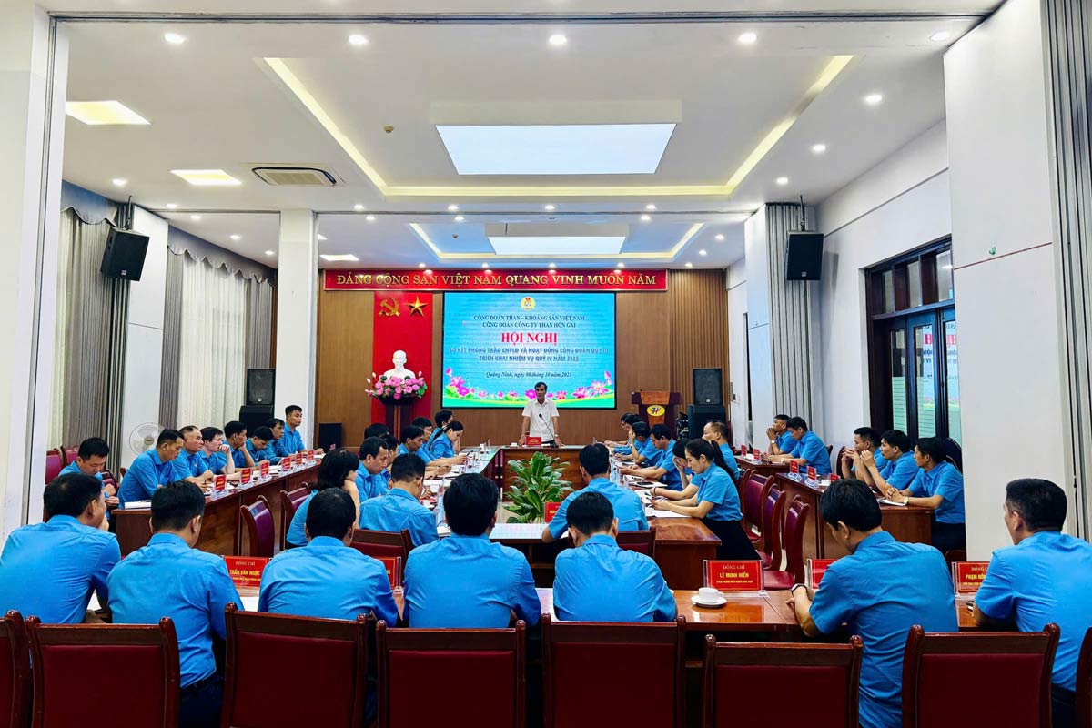Vista de la conferencia de balance del movimiento sindical y las actividades sindicales del tercer trimestre. Foto: Sindicato de la Compañia de Carbon Ha Long