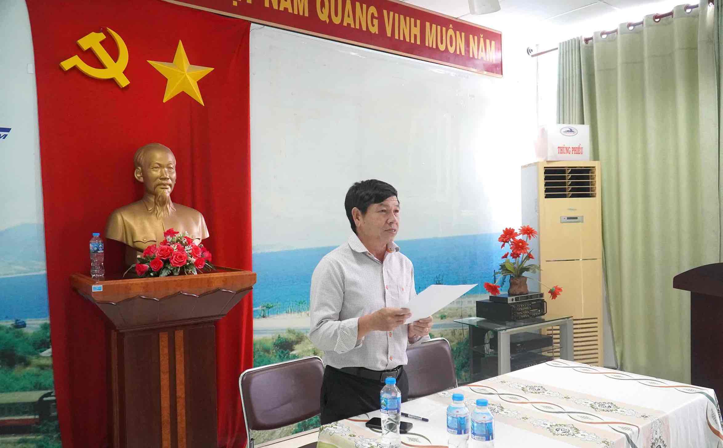 Ong Nguyen Dinh Dang - Pho Giam doc Cong ty Co phan duong sat Sai Gon tai buoi lam viec. Anh: HAC