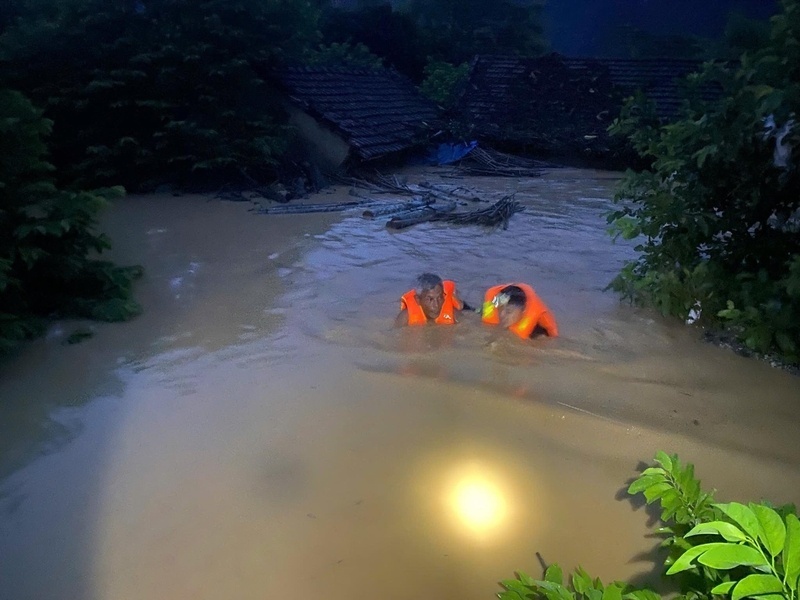 Cac xa tro thanh tam diem ngap lut nghiem trong. Anh: Cong an tinh Lang Son