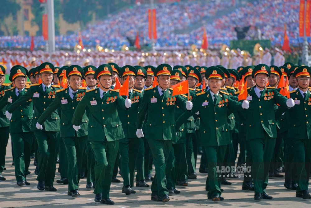 The Vietnamese Veterans Association participated in a parade and march at the 80th Anniversary of the Successful August Revolution and National Day on September 2. Photo: Tuan Anh