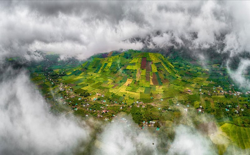 The wonders of Chu Dang Ya volcano and the Sea of Lake will have the best planning idea. Photo: Phan Nguyen