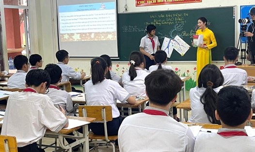 Xây dựng hướng dẫn vị trí việc làm, cơ cấu viên chức theo chức danh nghề nghiệp và định mức số lượng người làm việc trong các cơ sở giáo dục. Ảnh: Thống Nhất