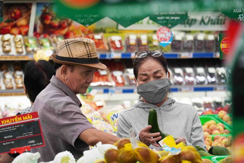 Ho Chi Minh City promotes key programs to stimulate consumption. Photo: Ha May