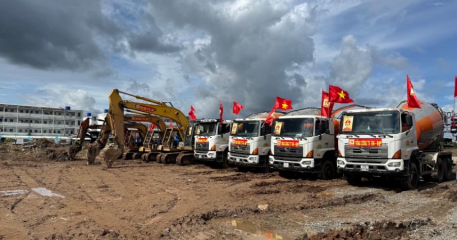 빈롱 빈롱 산업 단지에서 노동조합 사회 주택 프로젝트 착공 699채의 빈롱 빈다 아파트는 노동자들에게 안식처 희망을 열어줍니다. 사진: 호앙록