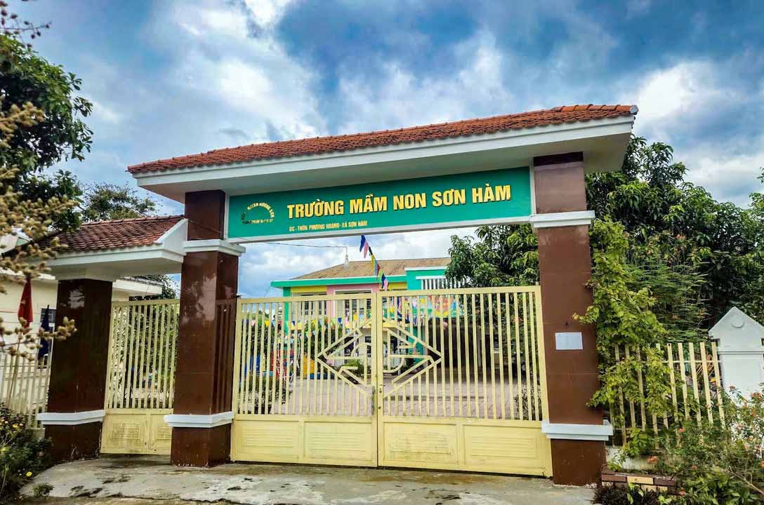 Currently, teachers at Son Ham Kindergarten have been paid their full salaries. Photo: Chau Cam.