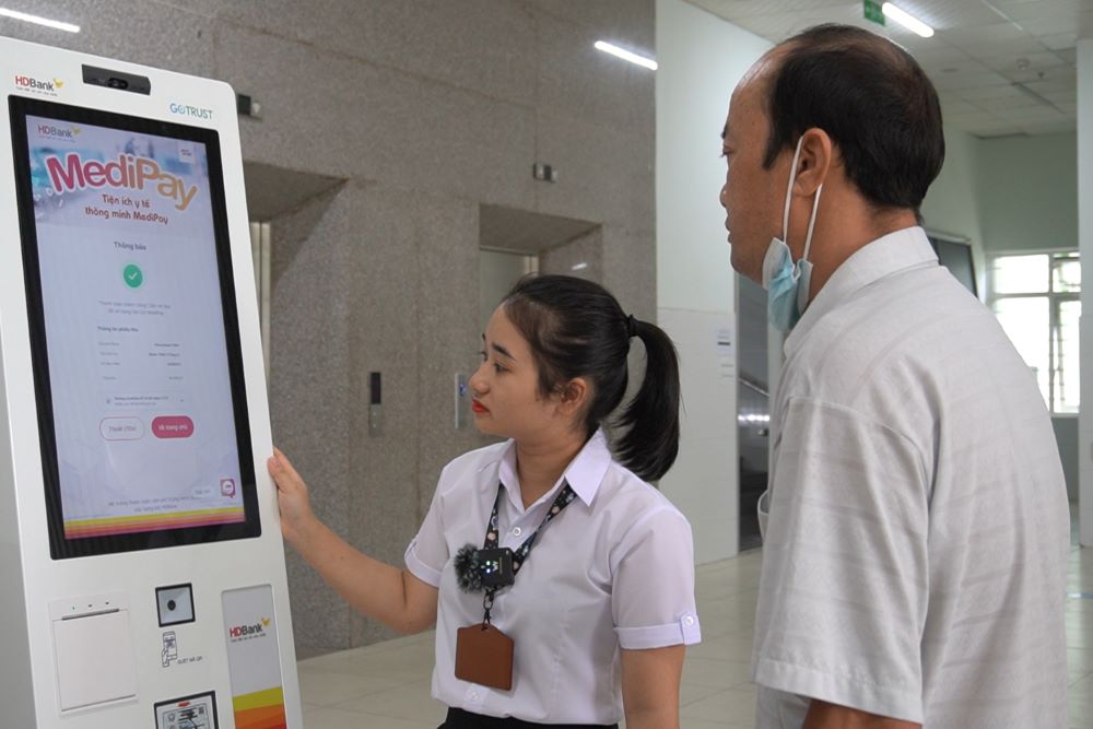 Efforts to overcome difficulties in the process of implementing electronic medical records in Da Nang. Photo: Tran Thi