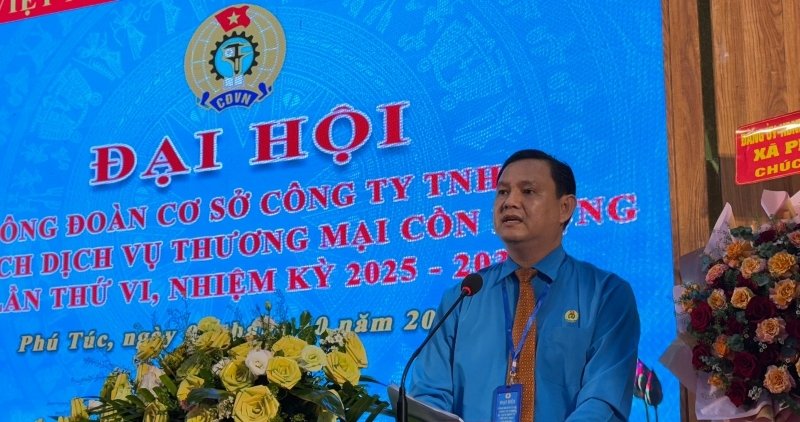 Ong Nguyen Phuc Linh, Chu tich LDLD tinh Vinh Long, phat bieu tai Dai hoi CDCS Cong ty Con Phung.