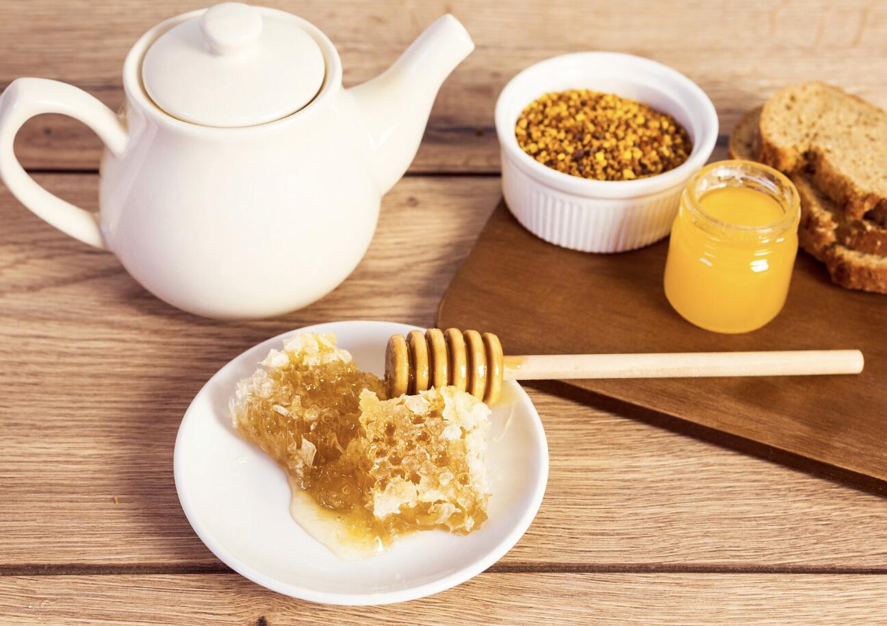 Mật ong, lựa chọn tự nhiên tốt hơn đường tinh luyện. Ảnh: Thùy Dương

