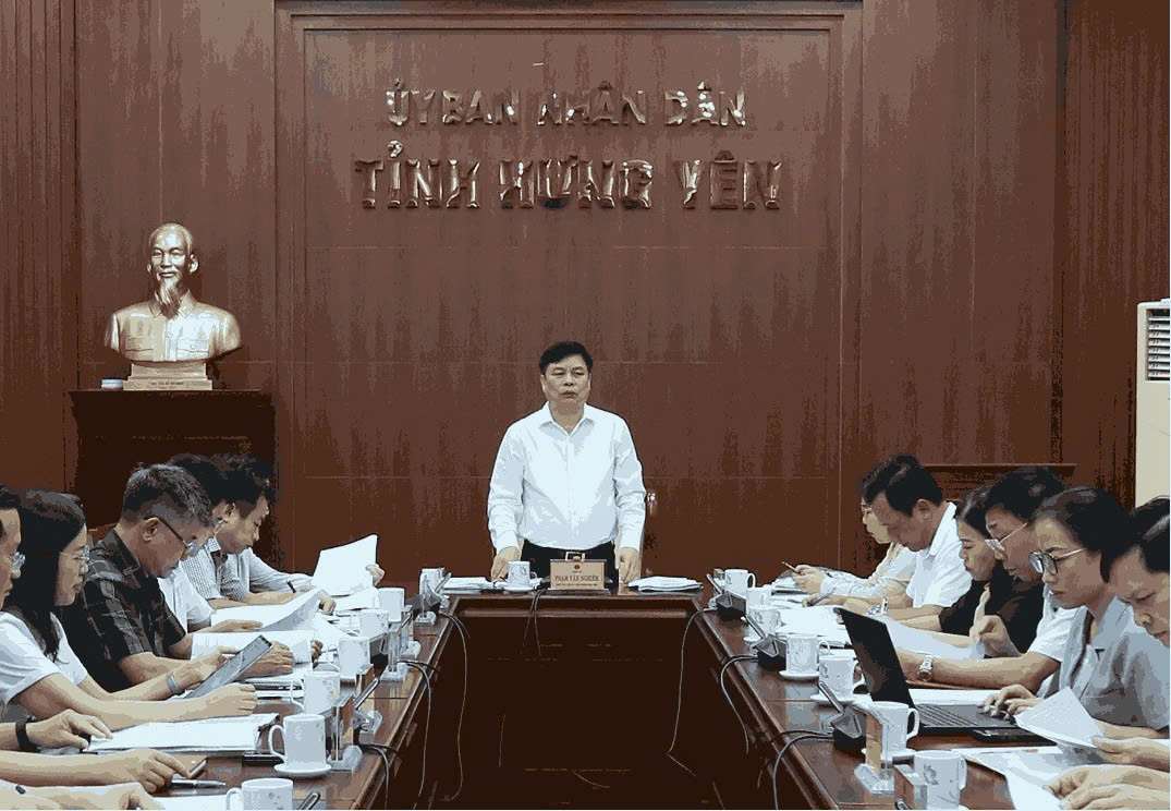 Pho Chu tich UBND tinh Pham Van Nghiem phat bieu tai cuoc hop. Anh: Cong TTDT tinh Hung Yen