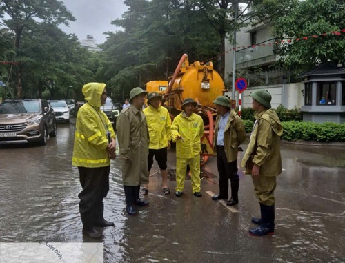 ハノイには、循環できない11を超える深い浸水位置があります。写真：建設局