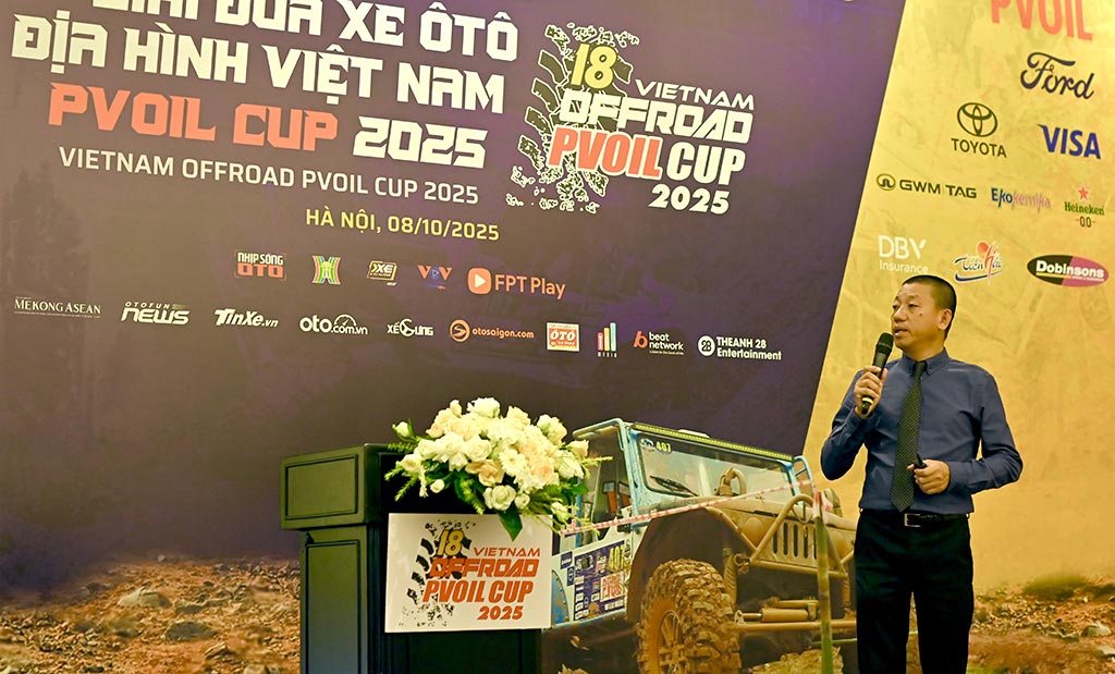 Mr. Nguyen Dai Hoang, Head of the Organizing Committee of the Vietnam Terracotta Car Race 2025, spoke. Photo: Viet Thanh