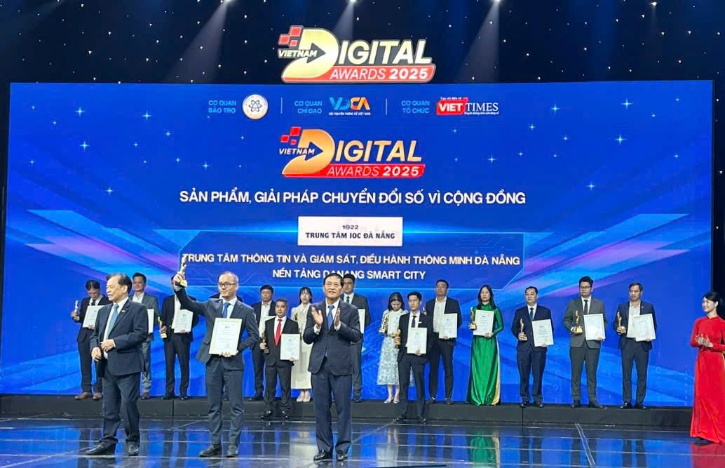 Danang Smart City trae el premio nacional de transformacion digital a Da Nang. Foto: 1022