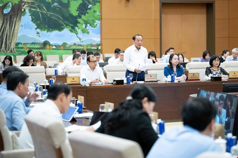 Uy ban Thuong vu Quoc hoi da xem xet, cho y kien ve du an Luat Bao chi (sua doi). Anh: Quochoi.vn