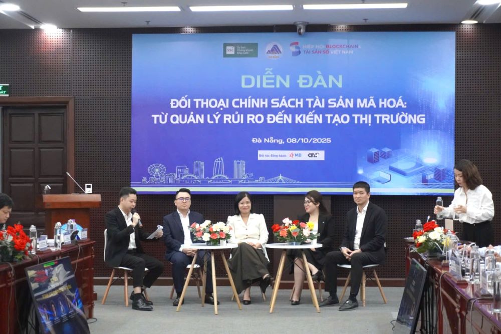 Dien dan “Doi thoai chinh sach tai san ma hoa: Tu quan ly rui ro den kien tao thi truong” duoc to chuc tai Trung tam Hanh chinh TP Da Nang. Anh: Tran Thi