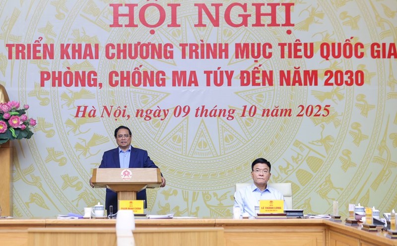 Politburo member and Prime Minister Pham Minh Chinh chaired a national online conference to deploy the National Target Program on Drug Prevention and Control until 2030. Photo: VGP/Nhat Bac