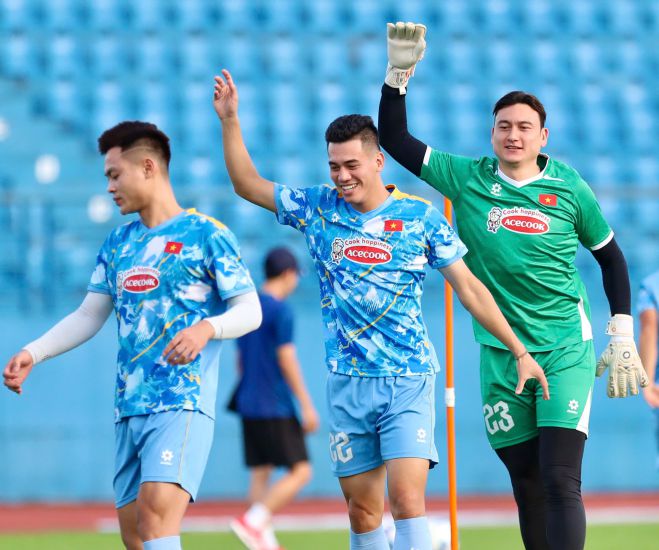 베트남 대표팀 네팔전 자신감. 사진: 탄 부