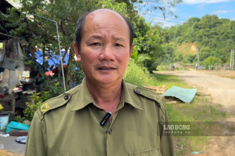 Ong Dang Huy Bao (tru thon Lien Ha 1, xa Bao Ha) cho rang cac nganh chuc nang can co bien phap de dam bao an toan suc khoe cho nguoi dan. Anh: Dinh Dai