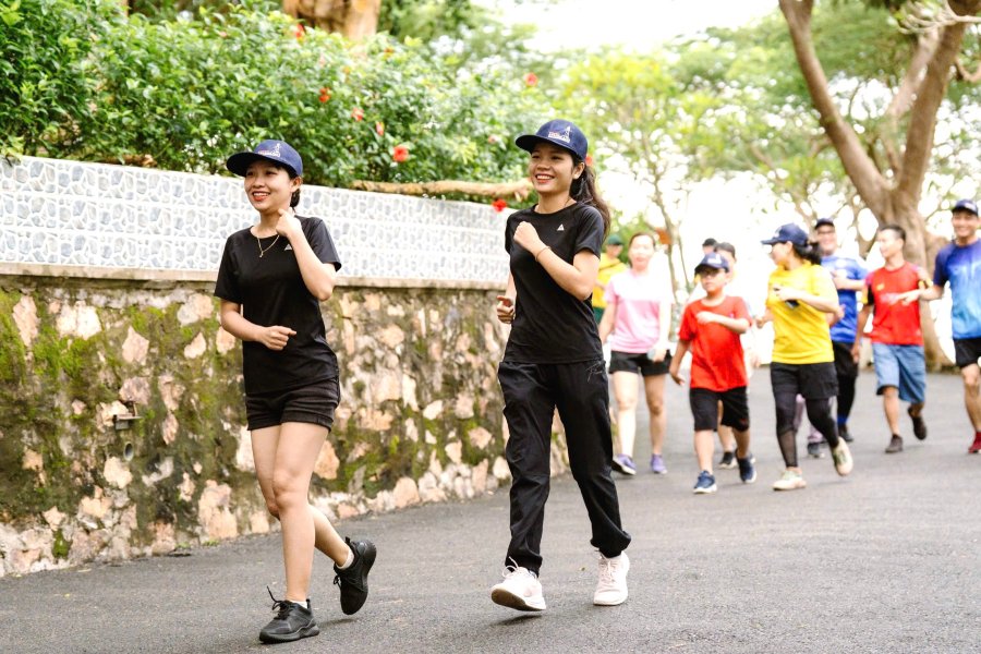 기금 마련 달리기 프로그램에 참여한 Sonion 베트남 II 노동 조합원. 사진: CDCS