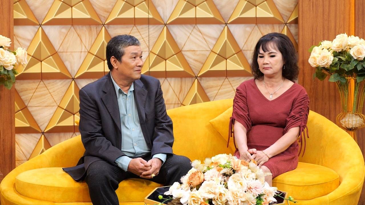 Ms. Ngoc Thuy and her husband at the program "Husband and Wife Harmony". Photo: Producer.