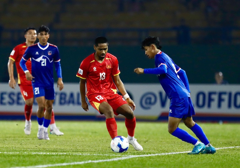 Hai doi nhap cuoc coi mo. Anh: Thanh Vu