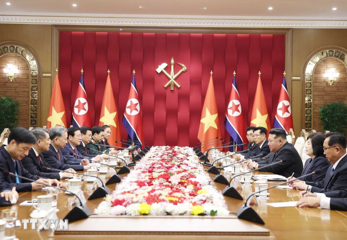 General Secretary To Lam holds talks with North Korean President Kim Jong Un in Pyongyang on October 9, 2025. Photo: VNA