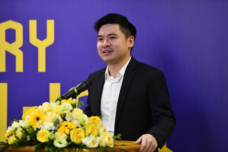 Chu tich Ha Noi FC phat bieu tai le ra mat huan luyen vien truong. Anh: Ha Noi FC