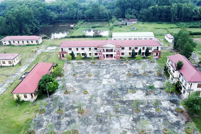 Ha Tinh has developed a plan to reorganize vocational training institutions. In the photo is the Huong Khe Vocational and Continuing Education Center (old Huong Khe district) abandoned due to difficulties in recruiting students, then moved to another location. Photo: Tran Tuan.