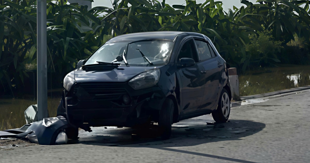 하이퐁 도랑에서 차량 추락 사고 후 사망한 운전자. 사진: 교통 안전 위원회