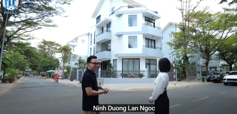 Ben ngoai can biet thu 4 tang cua Ninh Duong Lan Ngoc. Anh: Chuong trinh Nha F