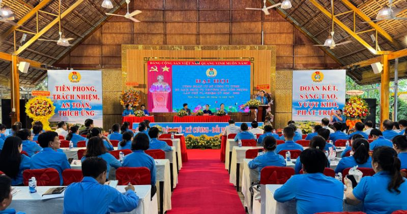 The Trade Union Congress in Vinh Long province will be completed before November 25. Photo: Hoang Loc