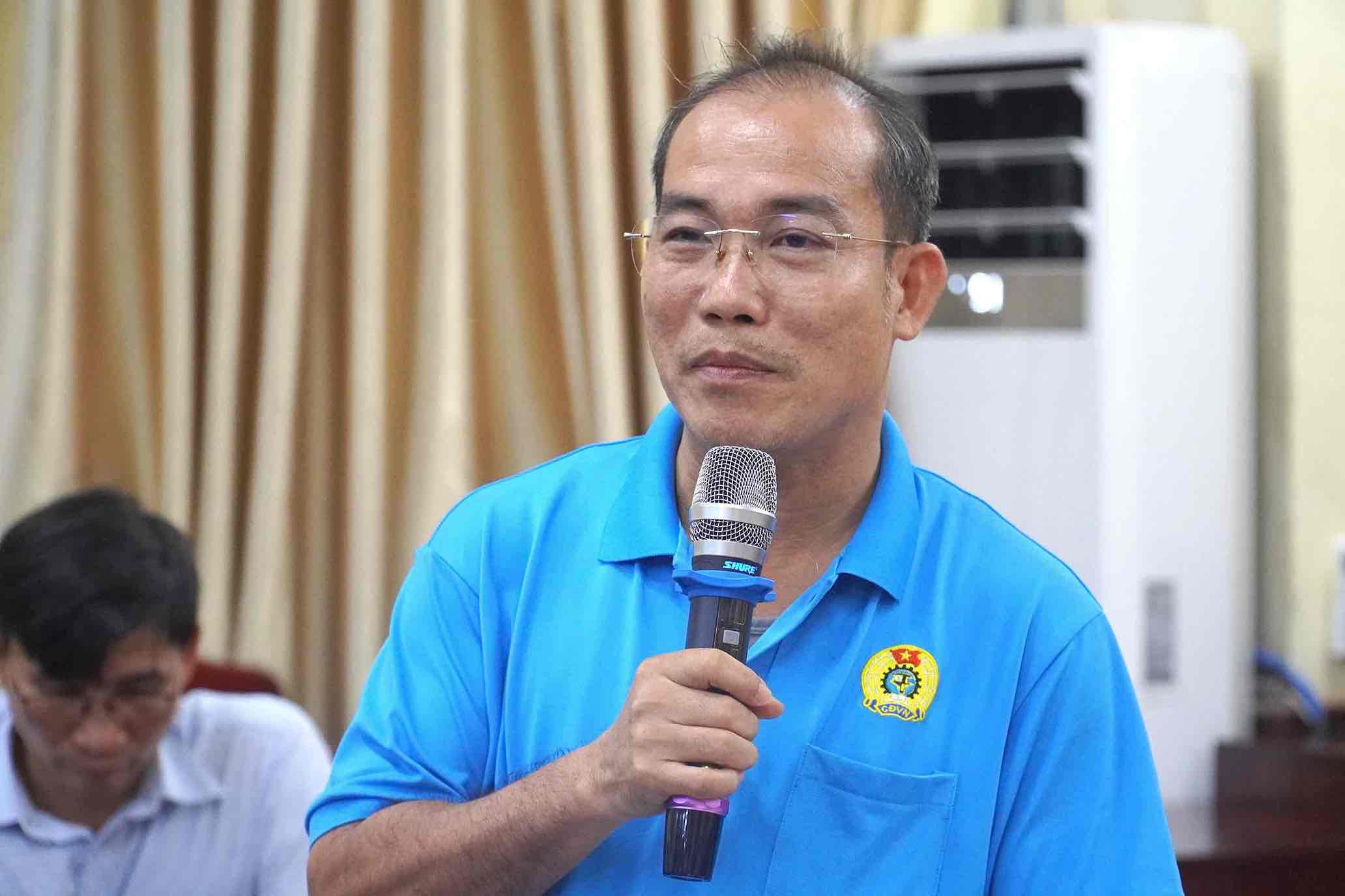 Ong Dinh Sy Phuc - Chu tich Cong doan co so Cong ty CP Taekwang Vina phat bieu. Anh: HAC