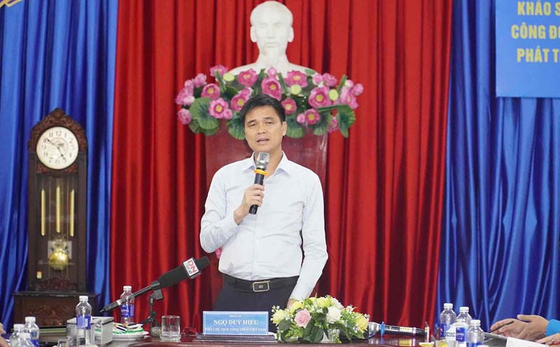 Vice President of the Vietnam General Confederation of Labor Ngo Duy Hieu gave a speech at the meeting in Dong Nai province. Photo: Ha Anh Chien