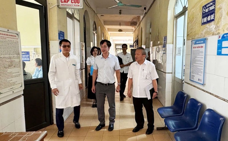 The survey team at Kien An Hospital. Photo: Hai Phong Portal