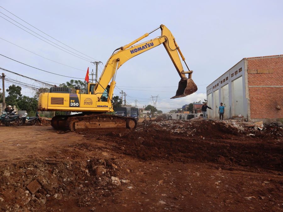 Công tác giải phóng mặt bằng tại Dự án Đầu tư xây dựng đường Hồ Chí Minh đoạn tránh phía Đông TP Buôn Ma Thuột đã hoàn tất. Ảnh: Hoàng Tuyết