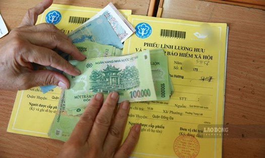 Đóng BHXH bắt buộc lẫn tự nguyện đủ 35 năm được tính lương hưu chung. Ảnh: Hải Nguyễn