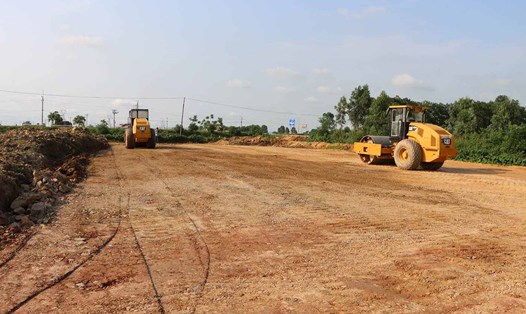 1 tuyến đường đang được triển khai xây dựng tại Bắc Ninh. Ảnh: Linh Ngọc