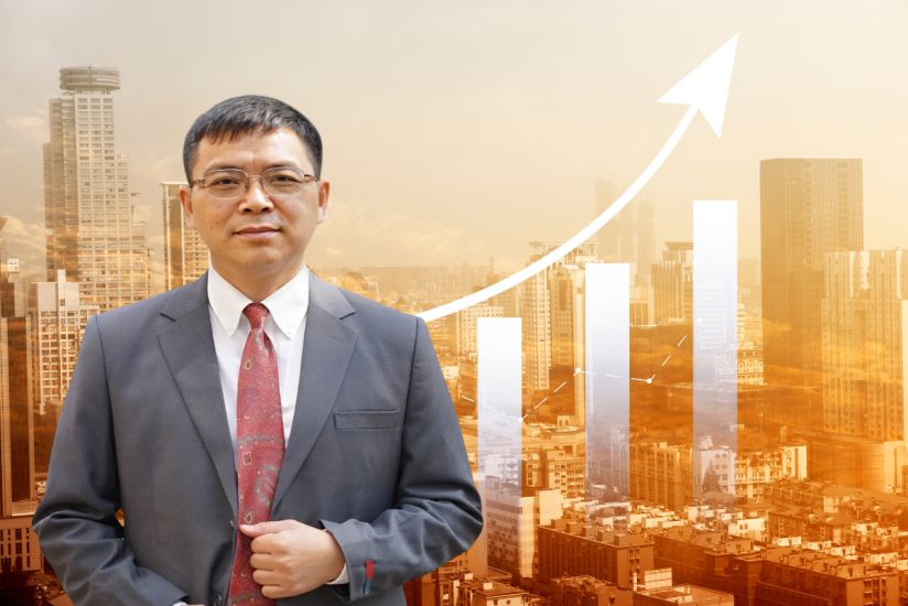 하노이 국립대학교 몬다 경제대학교 몬다 경영대학원 원장인 판 치 아잉 부교수는 국민들이 생산 및 사업에 투자하도록 장려해야 한다고 강조했습니다. 그래픽: 탄 빈