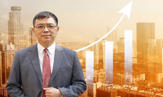 PGS.TS Phan Chí Anh - Viện trưởng Viện Quản trị Kinh doanh, Trường Đại học Kinh tế, Đại học Quốc gia Hà Nội - nhấn mạnh cần khuyến khích người dân đầu tư vào sản xuất kinh doanh. Đồ họa: Thanh Bình