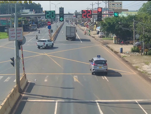 El propietario del coche multado en Dong Nai. Foto: Policia de Dong Nai