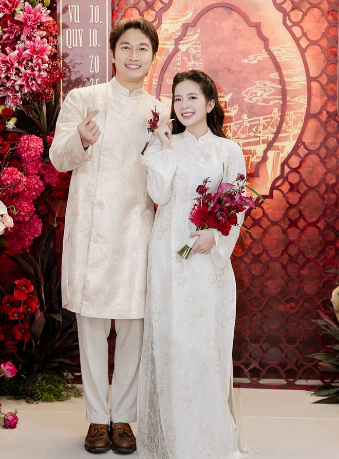 Le an hoi cua Ngoc Huyen - Dinh Tu vao sang 30.10 tai tu gia nha gai. Anh: 7799 Wedding