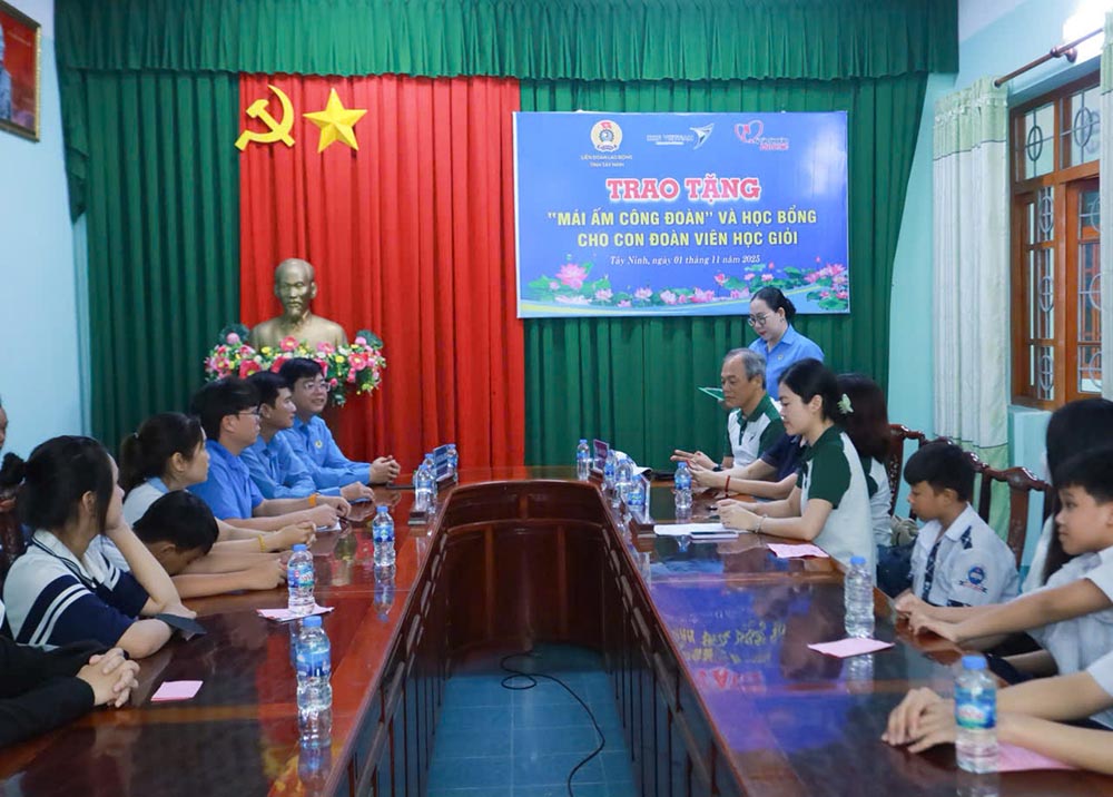 Quan canh buoi le. Anh: Thanh Vu