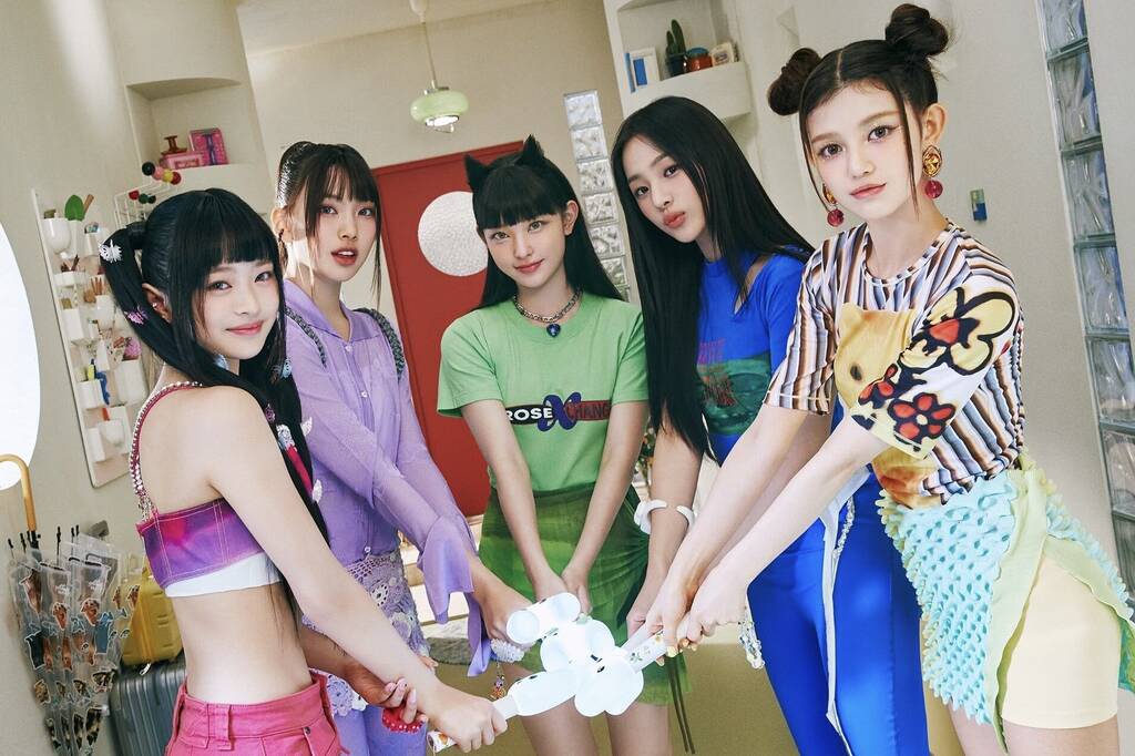 Girl group NewJeans. Photo: MV New Jeans