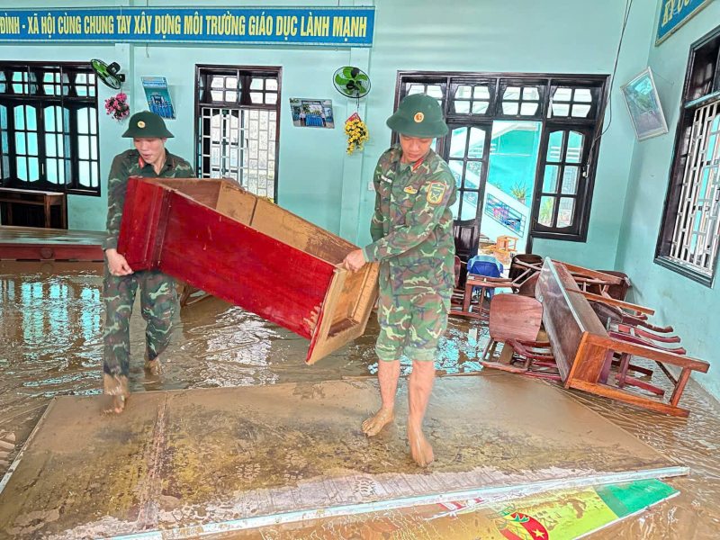 Da Nang huy dong tong luc khac phuc hau qua, tap trung dam bao doi song nguoi dan va on dinh ha tang thiet yeu. Anh: Truong An