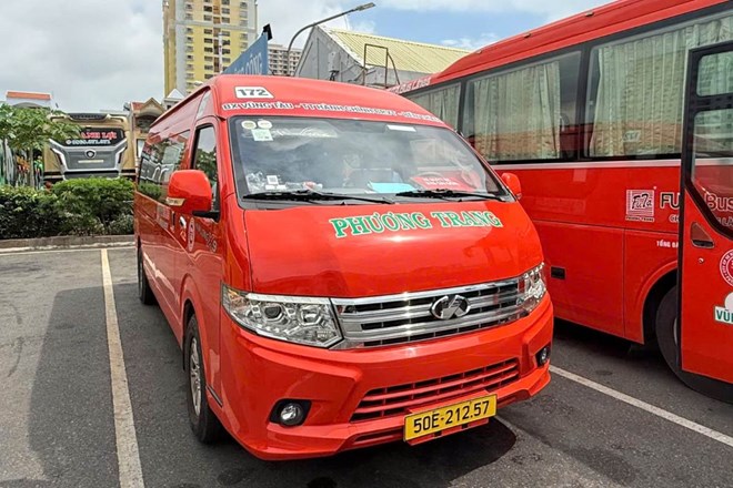 Chuyen xe buyt dua hanh khach tu Ben Thanh di Vung Tau cua tuyen buyt 172 trong ngay dau tien hoat dong. Anh: Thanh An
