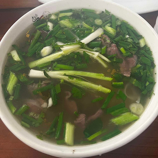 아침 식사는 아침 6시 30분에서 8시 30분 사이에 먹는 것이 가장 좋습니다. 사진: 꽝 민.