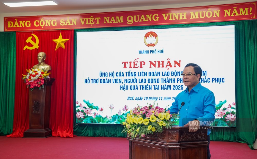 Ong Nguyen Dinh Khang - Pho Chu tich Uy ban Trung uong MTTQ Viet Nam, Chu tich Tong LDLD Viet Nam phat bieu tai chuong trinh. Anh: Nguyen Luan.