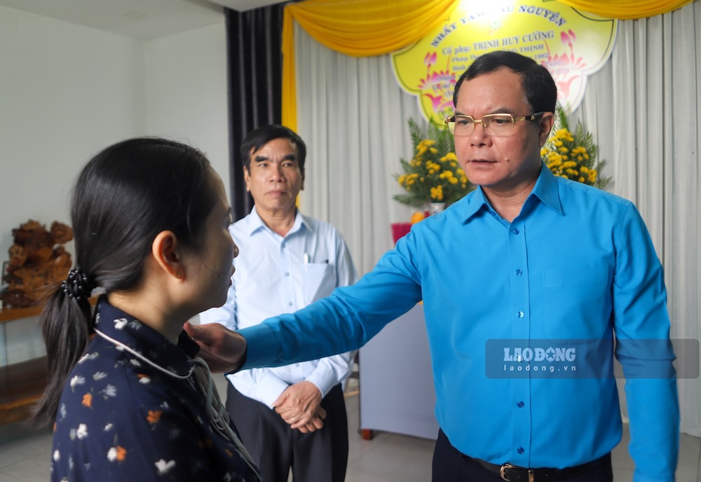 doan vien tu vong trong dot mua lu tai phuong Vy Da (TP Hue)