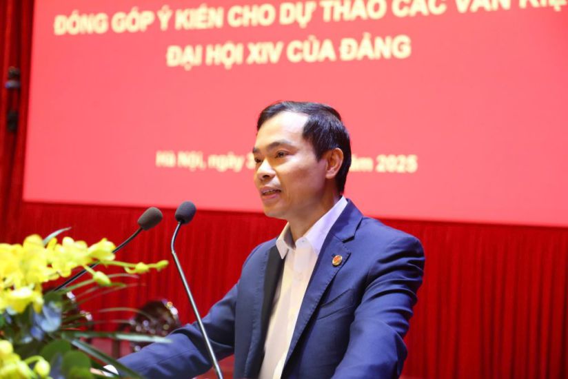 Associate Professor, Dr. Nguyen Manh Hung - Deputy Director of the Ho Chi Minh National Academy of Politics, Vice Chairman of the Central Theoretical Council, Permanent Director of the 14th National Party Congress Documents Editorial Team. Photo: Ai Van