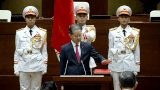 New Chief Justice Nguyen Van Quag sworn in before the National Assembly