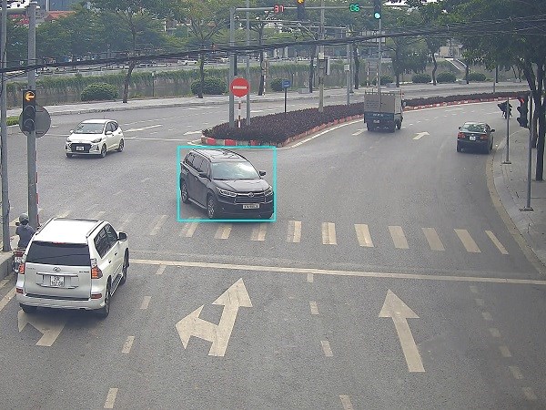 Quay đầu, lùi xe trên đường bộ trái quy định, nhiều chủ xe bị phạt nguội